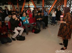 Risma Semangati Kreator Youtube dan Pelaku UKM di Surabaya