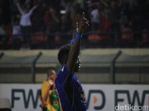 Pelatih Persib Puji Performa Ezechiel