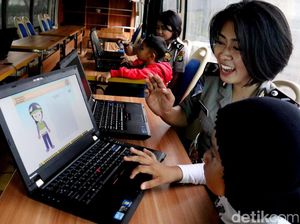 Pengenalan Lalu Lintas Sejak Dini Lewat Mobil Cendikia