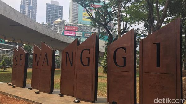 Foto: Nama Jokowi, Rini Sampai Ahok di Prasasti Semanggi