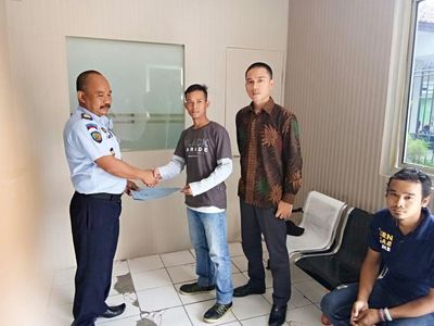 Foto: Mirisnya Kuli Bangunan yang Dibui 158 Hari Tanpa Kesalahan