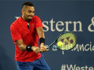 Detik-detik Kyrgios Ngamuk Banting Raket dan Lempar Kursi Detik-detik Kyrgios Ngamuk Banting Raket dan Lempar Kursi