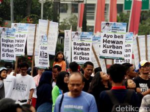 Baznaz Ajak Berkurban di Desa