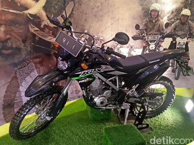 Motor Jokowi Arungi Papua