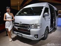 Mobil Travel Termewah Toyota
