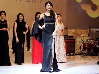 Miss Auto Show 2017 Bikin Mata Lelaki Tak Berkedip