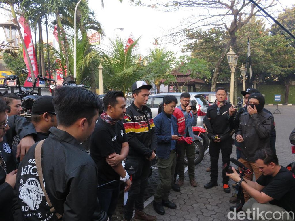 Ananda Omesh dkk Touring Santai Menuju Bali Ananda Omesh dkk Touring Santai Menuju Bali