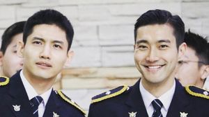 Foto: Gagah dan Tampannya Siwon Super Junior Berseragam Polisi