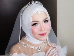 Berkah Medina Zein Nikahi Adik Ayu Azhari, Omzet Bisnisnya Naik