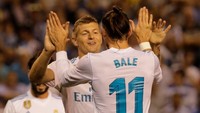 Bale kembali unjuk gigi dengan membuat assist dalam gol ketiga Madrid yang dicetak Toni Kroos. Bale dinilai tampil menawan untuk Madrid di laga ini, saat Cristiano Ronaldo masih absen karena sanksi. (Foto: Miguel Vidal/REUTERS)