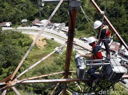 Menata Ulang Frekuensi 2,1 GHz Pasca Seleksi