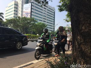 Kapan Pemerintah Atur Ojek Online? Kapan Pemerintah Atur Ojek Online?