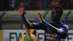 Foto: Maitimo Hat-trick, Persib Pesta Setengah Lusin Gol