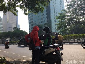 Pemotor Dilarang Lewat, Pesan Makan Online Makin Berat Pemotor Dilarang Lewat, Pesan Makan Online Makin Berat