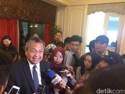 BI Minta BUMN Gunakan Asuransi Valas