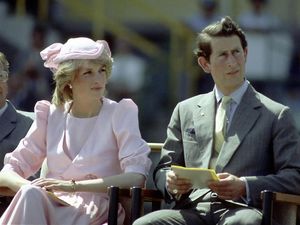 Terkuak! Kemarahan Pangeran Philip saat Tahu Charles-Camila Selingkuh