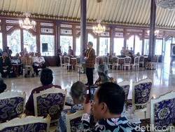Mendagri Ingin Pembentukan UPT Keraton Surakarta Dipercepat