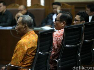 Eks Dirjen Kemendagri Akui Beri Uang USD 100 Ribu ke Utusan Akom