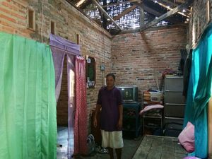 Ibu Kuli Bangunan yang Dibui 158 Hari Tanpa Kesalahan: Saya Sedih Ibu Kuli Bangunan yang Dibui 158 Hari Tanpa Kesalahan: Saya Sedih