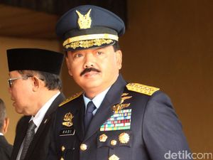 Jalan Marsekal Hadi Jadi Panglima TNI Diprediksi Mulus Jalan Marsekal Hadi Jadi Panglima TNI Diprediksi Mulus