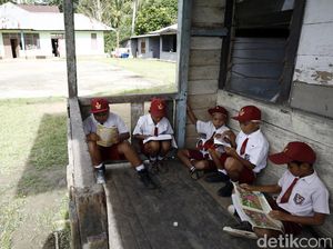 Keceriaan Bocah Perbatasan yang Anti-gadget