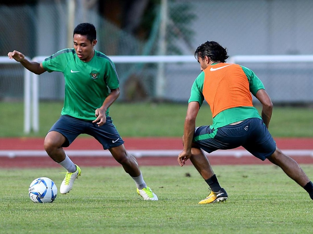 Evan Dimas Darmono saat berlatih bersama timnas Indonesia. (Foto: Sigid Kurniawan/ANTARA FOTO)