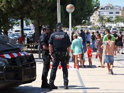 Ayah Penyerang Cambrils Tuding Keterlibatan Seorang Ulama