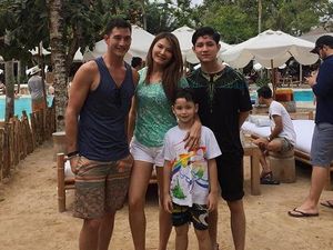 Bahagianya Mike Lewis Bisa Liburan Bareng Tamara Bleszynski dan Anak Lagi Bahagianya Mike Lewis Bisa Liburan Bareng Tamara Bleszynski dan Anak Lagi