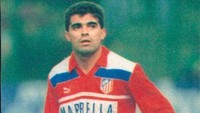 Juanito Rodriguez berkarier sebagai pemain profesional pada 1984-2000 dengan membela sejumlah klub yakni Las Palmas, Zaragoza, Atlético, Sevilla, dan Extremadura. Berposisi sebagai bek, ia punya 17 kartu merah di La Liga. (Foto: colchonero.com)