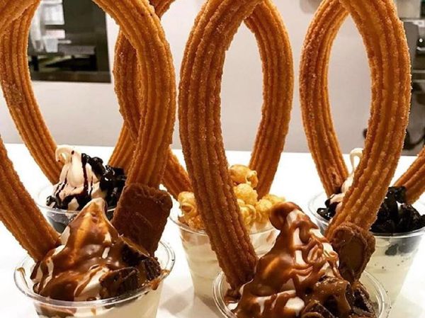 Manis Dingin Renyah, 9 Churros Sundae Ini Bikin Ngiler!