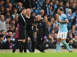 Guardiola Tak Mau Komentari Kartu Merah Walker