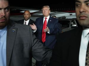 Ancaman Trump: Pemerintahan Tutup Jika Tembok Meksiko Batal Dibangun Ancaman Trump: Pemerintahan Tutup Jika Tembok Meksiko Batal Dibangun