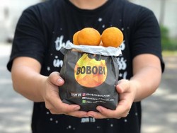 Jajanan Kaki Lima Naik Kelas dengan Tambahan Topping dan Tampilan Cantik