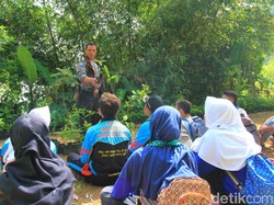 Bah Nunuh, Polisi Manusia Pohon Sebar Virus Cintai Alam ke Pelajar