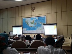 DPR Minta KPU Langsung Adili Lembaga Survei yang Melanggar