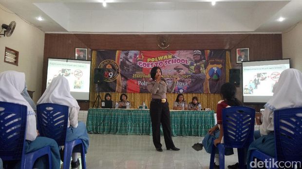 Dies Ferra mengajak pelajar untuk menjauhi kenakalan remaja 