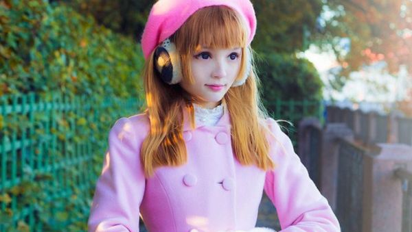 Ini Alisa, Cosplayer Imut Mirip Boneka