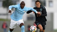 Eliaquim Mangala. Pencarian Inter Milan akan bek tengah membuat mereka kabarnya membidik Mangala yang saat ini main di Manchester City. (Foto: Ian Walton/Getty Images)