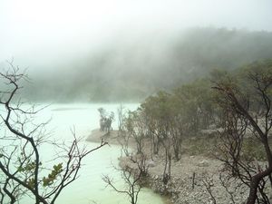 Kawah Putih Memang Asyik Buat Foto-foto