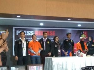 Bos First Travel Beli Perusahaan Atas Nama Orang Lain