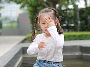 Nekat Lihat Matahari, Gadis 12 Tahun Alami Kerusakan Mata Permanen