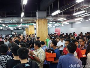 Penuh Sesak dan Saling Dorong karena Diskon Nike, Ini Penjelasan GI