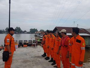 Basarnas Cari Korban Kapal Klotok Tenggelam di Sungai Barito