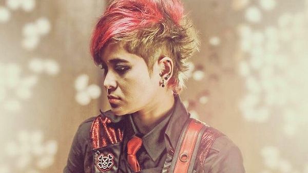 Foto: 7 Gitaris Wanita Cantik dan Berbakat Indonesia