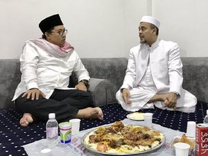 Kunker Haji, Fadli Zon Makan Nasi Kebuli Bareng Habib Rizieq