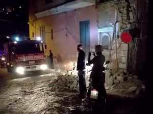 Pulau Wisata Italia Diguncang Gempa 4 SR, 1 Orang Tewas