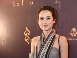 Julie Estelle Tetap Cantik Meski Olahraga Berat