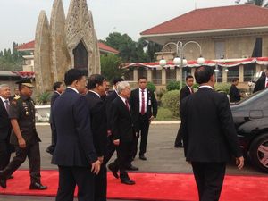 Usai ke TMP Kalibata, Sekjen Partai Komunis Vietnam Temui Jokowi Usai ke TMP Kalibata, Sekjen Partai Komunis Vietnam Temui Jokowi