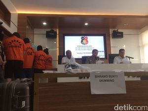 Sindikat Saracen Masih Tutup Mulut soal Kliennya Sindikat Saracen Masih Tutup Mulut soal Kliennya
