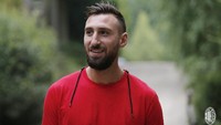 Antonio Donnarumma (kiper, 27 tahun). Kakak dari kiper utama Milan, Gianluigi Donnarumma, ini direkrut dari Asteras Tripolis dengan transfer sekitar 300 ribu euro. (Foto: Twitter @acmilan)